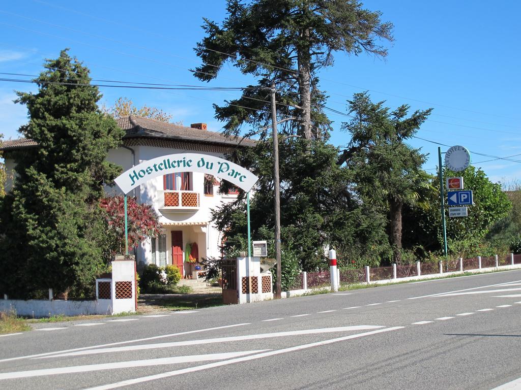 Hostellerie Du Parc Labarthe-Inard Экстерьер фото